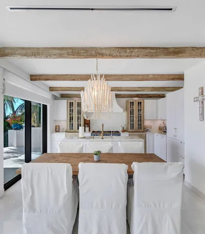 $5,250,000 | 210 West Seaview Circle, Marathon, FL 33050