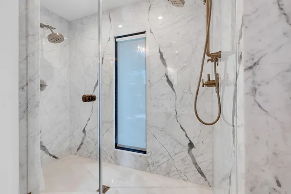 $5,250,000 | 210 West Seaview Circle, Marathon, FL 33050