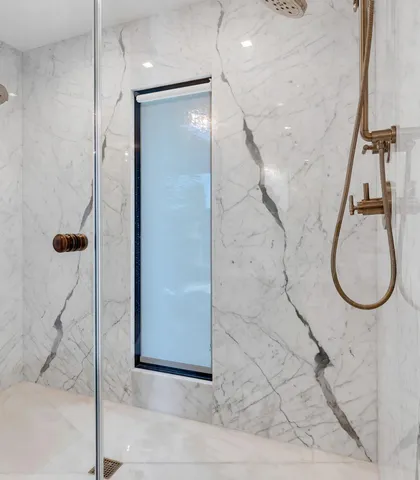 $5,250,000 | 210 West Seaview Circle, Marathon, FL 33050