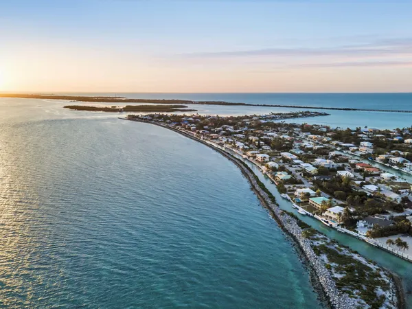 $5,250,000 | 210 West Seaview Circle, Marathon, FL 33050