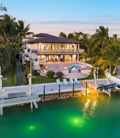$5,250,000 | 210 West Seaview Circle, Marathon, FL 33050
