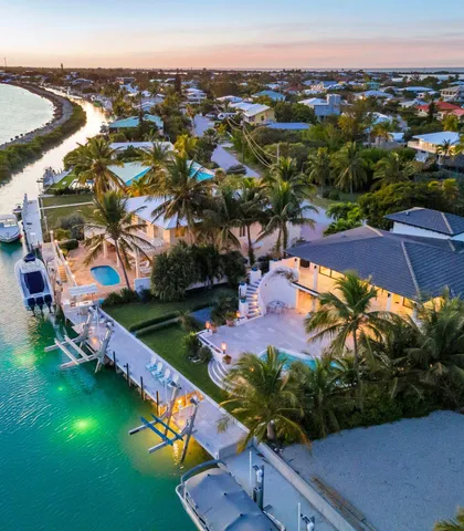 $5,250,000 | 210 West Seaview Circle, Marathon, FL 33050