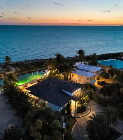 $5,250,000 | 210 West Seaview Circle, Marathon, FL 33050