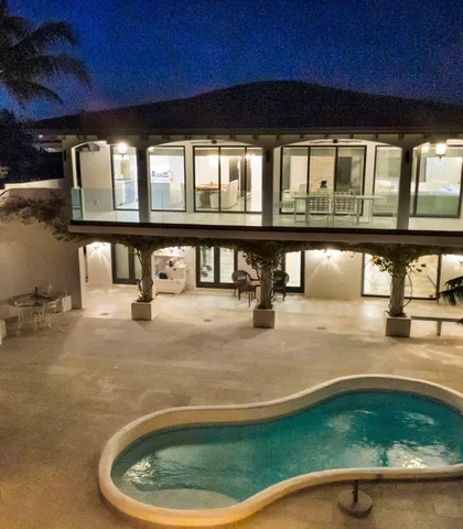 $5,250,000 | 210 West Seaview Circle, Marathon, FL 33050