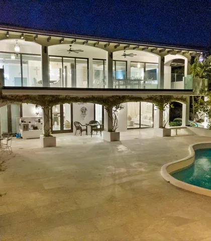 $5,250,000 | 210 West Seaview Circle, Marathon, FL 33050