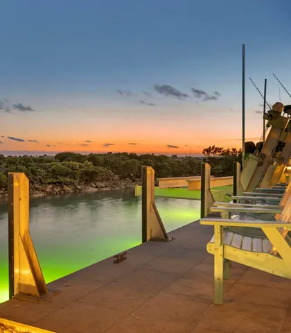 $5,250,000 | 210 West Seaview Circle, Marathon, FL 33050