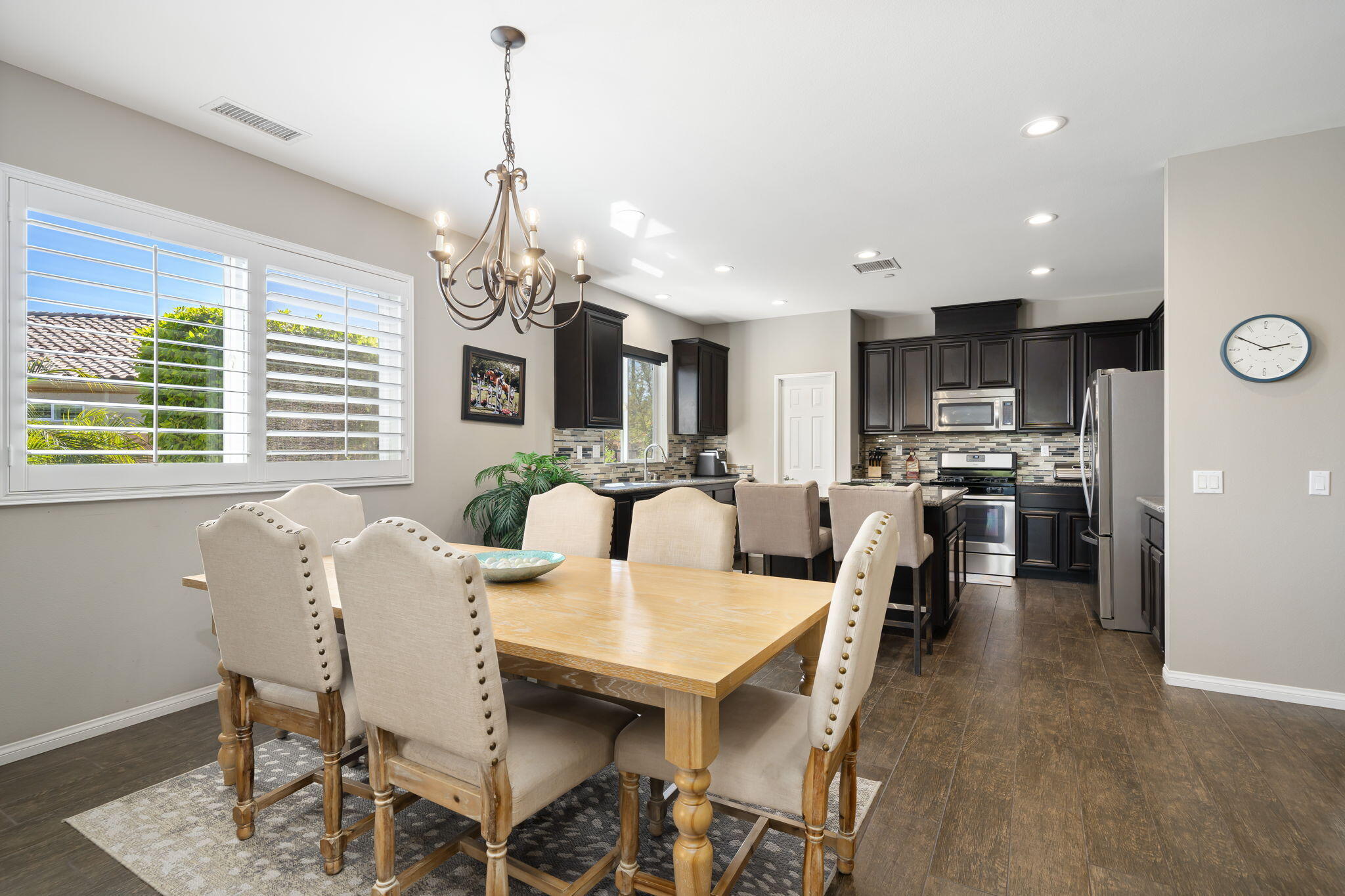 82280 DeVito Court Indio, CA 92201 - Photo 13 of 37 21-web-or-mls-JS_Devito_0425_OPMG_021