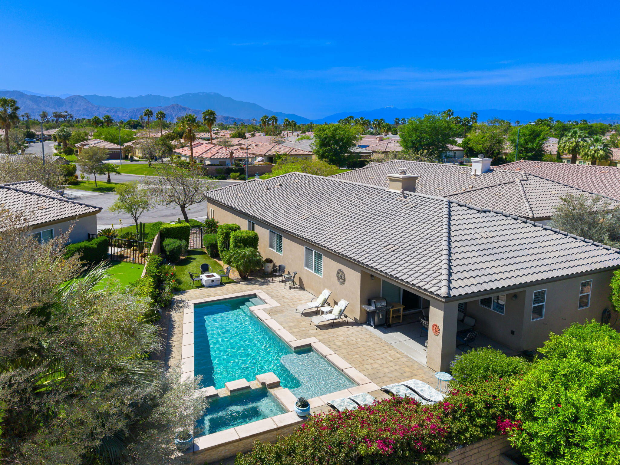 82280 DeVito Court Indio, CA 92201 - Photo 2 of 37 6-web-or-mls-JS_Devito_0425_OPMG_006