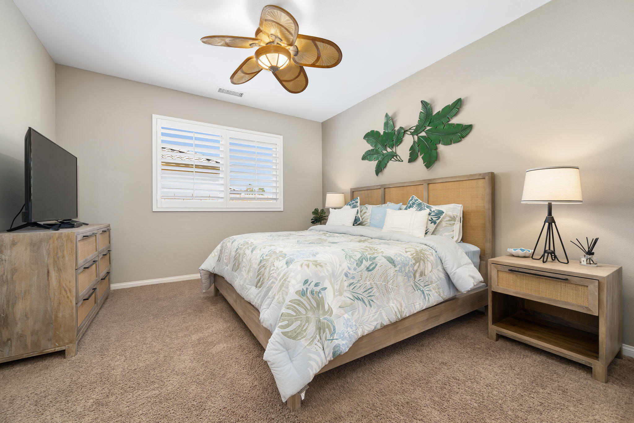 82280 DeVito Court Indio, CA 92201 - Photo 21 of 37 38-web-or-mls-JS_Devito_0425_OPMG_038