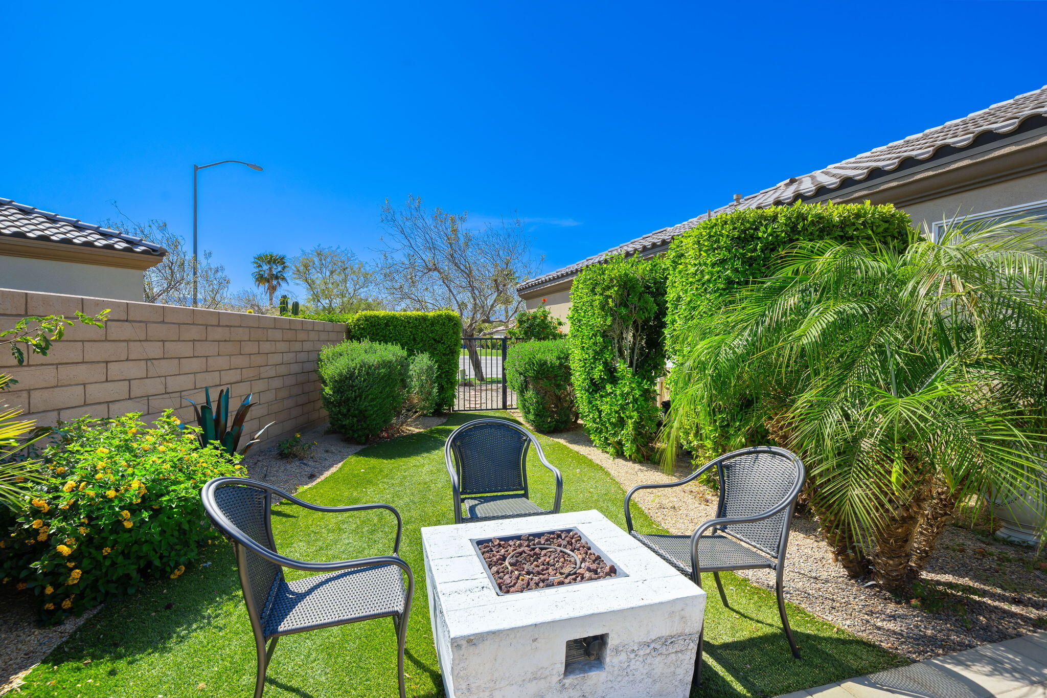 82280 DeVito Court Indio, CA 92201 - Photo 31 of 37 33-web-or-mls-JS_Devito_0425_OPMG_033