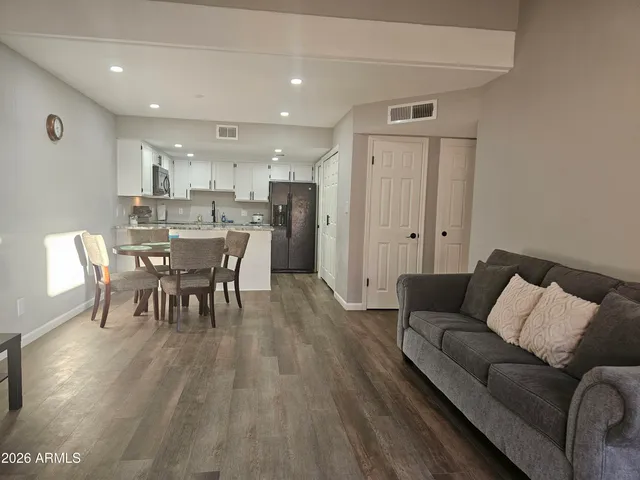 $3,000 | 2144 East Center Lane, Unit 3, Tempe, AZ 85281