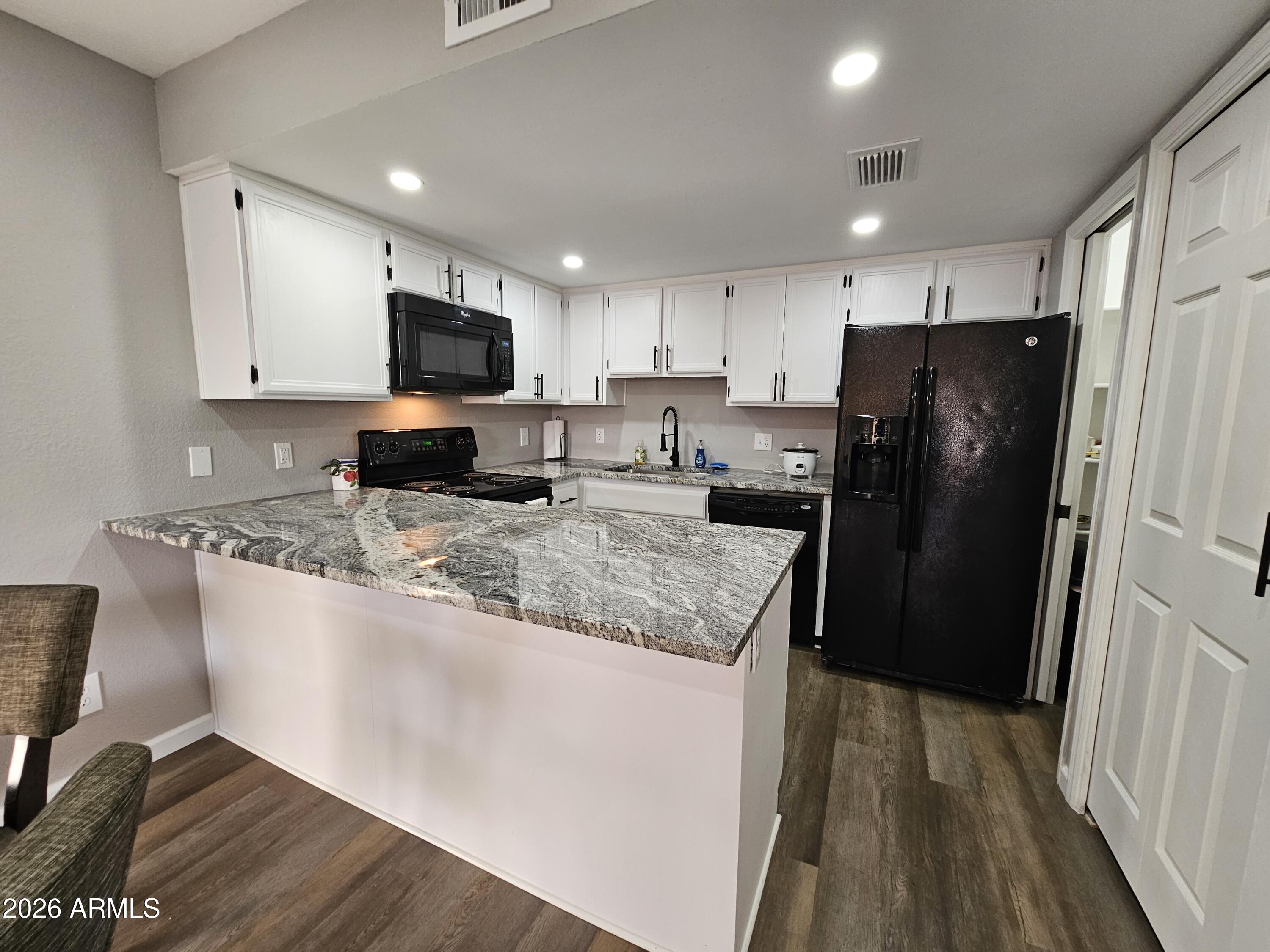 2144 East Center Lane, Unit 3 Tempe, AZ 85281 - Photo 5 of 33 20260115_164239