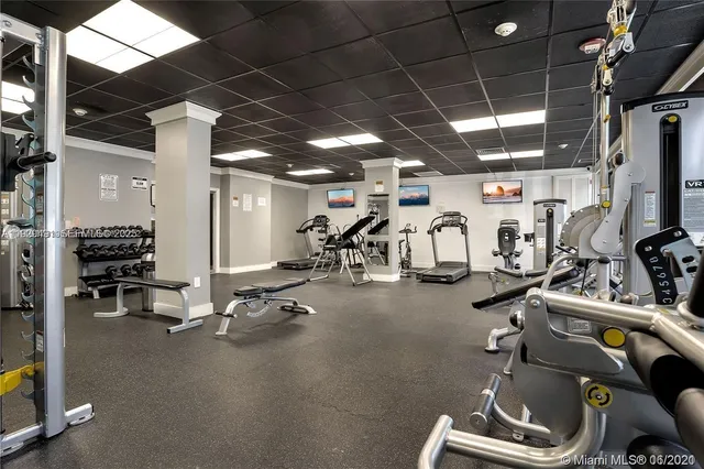 $2,995 | 1865 79th Street Causeway, Unit 8K, North Bay Village, FL 33141