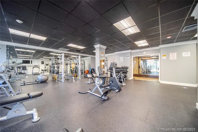 $2,995 | 1865 79th Street Causeway, Unit 8K, North Bay Village, FL 33141