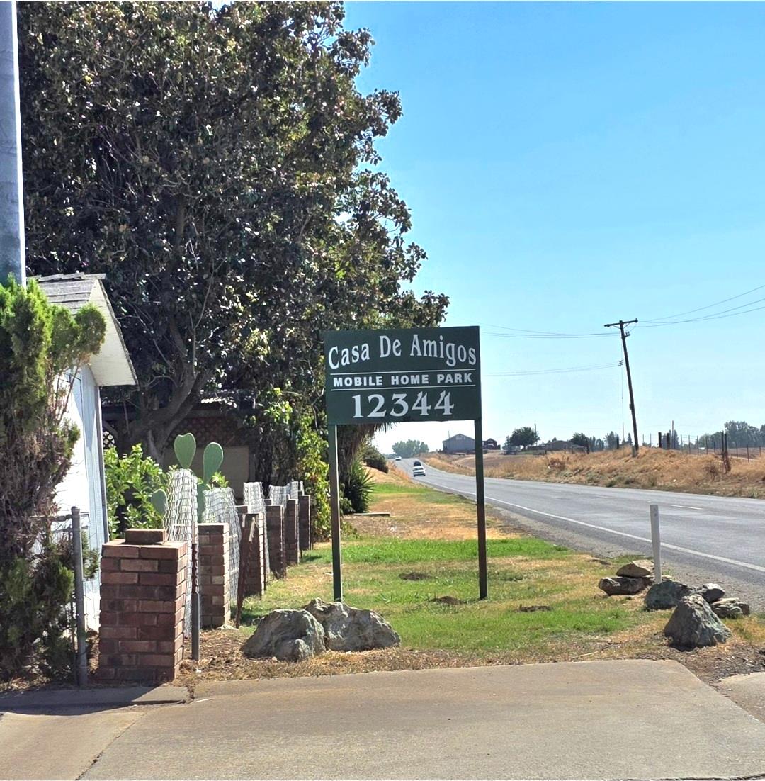 12344-26 Mile Road, Unit 32 Oakdale, CA 95219 - Photo 22 of 22 a view of a park with of palm trees