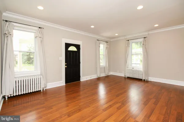 $649,900 | 911 Eldridge Avenue, Oaklyn, NJ 08107