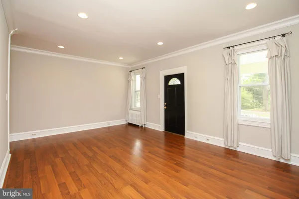 $649,900 | 911 Eldridge Avenue, Oaklyn, NJ 08107