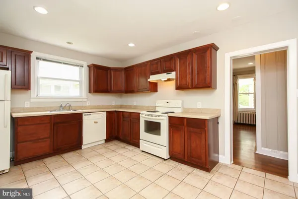$649,900 | 911 Eldridge Avenue, Oaklyn, NJ 08107