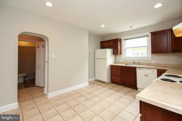$649,900 | 911 Eldridge Avenue, Oaklyn, NJ 08107
