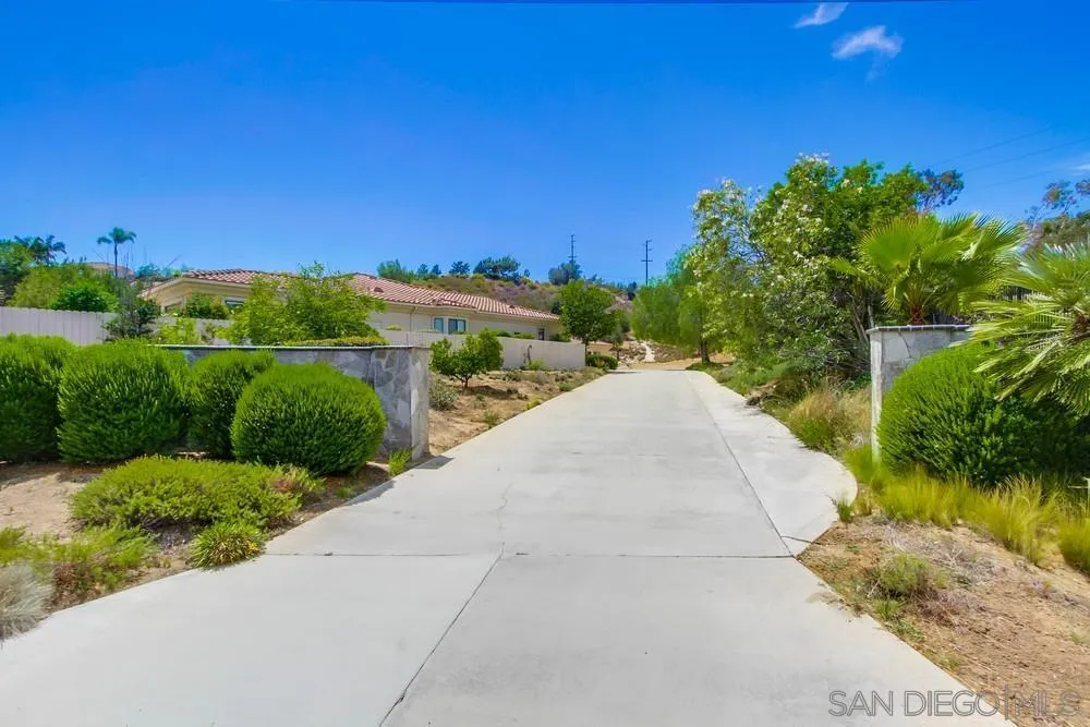 3605-7 Logwood Place Fallbrook, CA 92028 - Photo 3 of 74