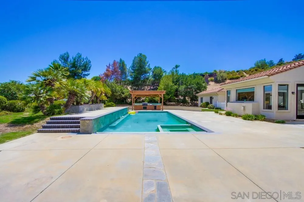 3605-7 Logwood Place Fallbrook, CA 92028 - Photo 70 of 74 a view of a house with a yard