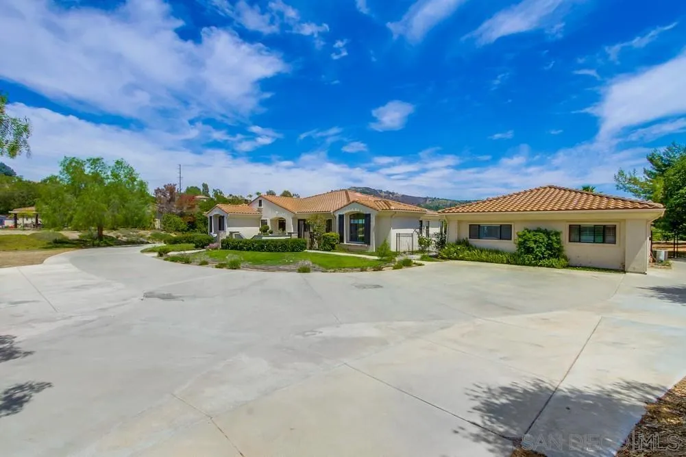 3605-7 Logwood Place Fallbrook, CA 92028 - Photo 7 of 74