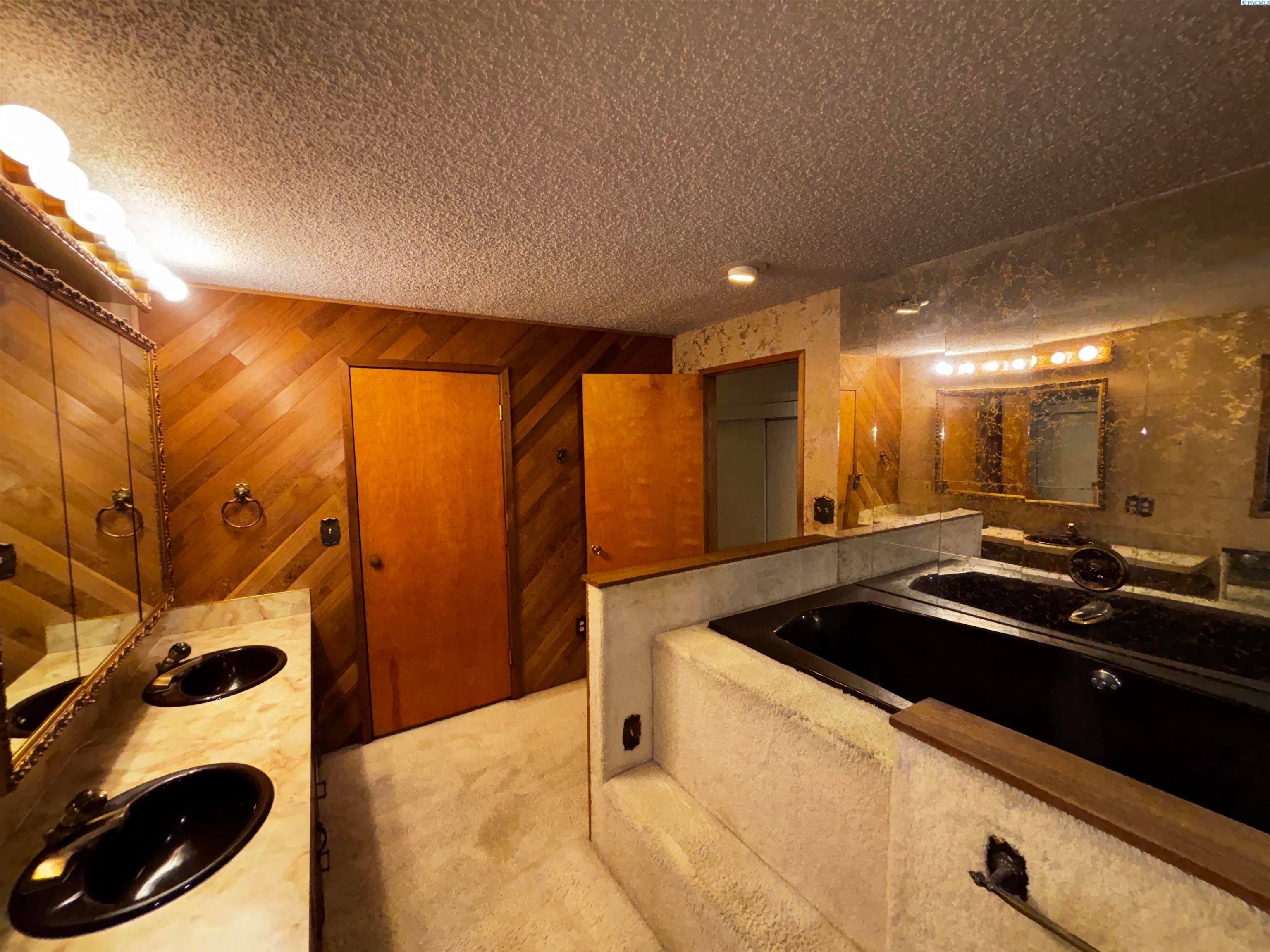 1630 Northeast Gaines Road Pullman, WA 99163 - Photo 12 of 21 Gallery Image 12