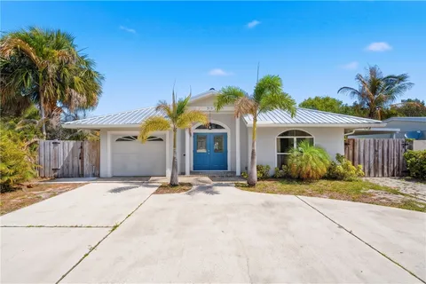 $545,000 | 212 14th Place, Vero Beach, FL 32960