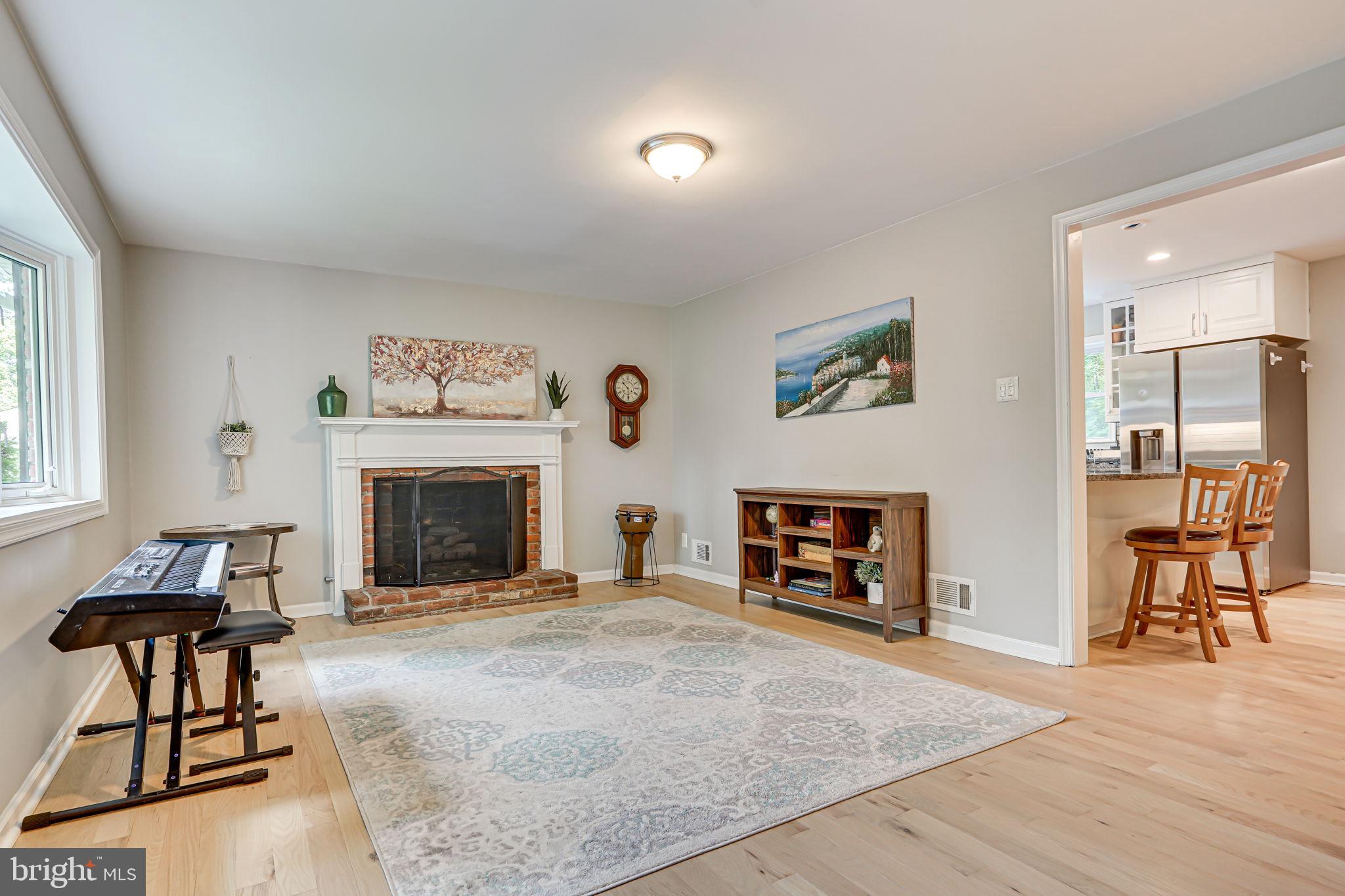 6641 Kerns Road Falls Church, VA 22042 - Photo 8 of 36 Front Room