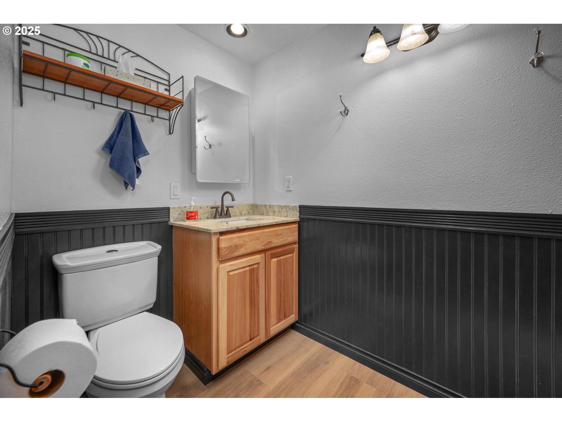 58410 Ross Road Warren, OR 97053 - Photo 16 of 28 Bathroom