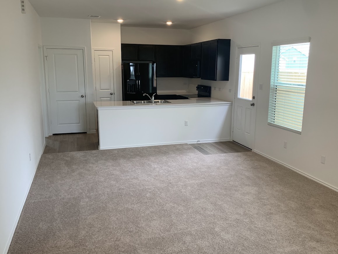 414 Bullhead Road Bastrop, TX 78602 - Photo 4 of 20