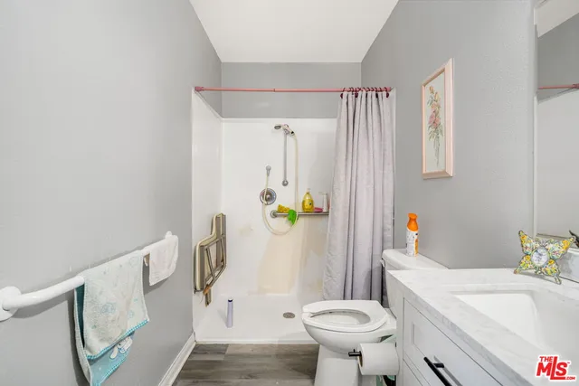 $999,000 | 91 West Gainsborough Road, Thousand Oaks, CA 91360