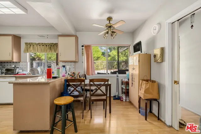 $999,000 | 91 West Gainsborough Road, Thousand Oaks, CA 91360