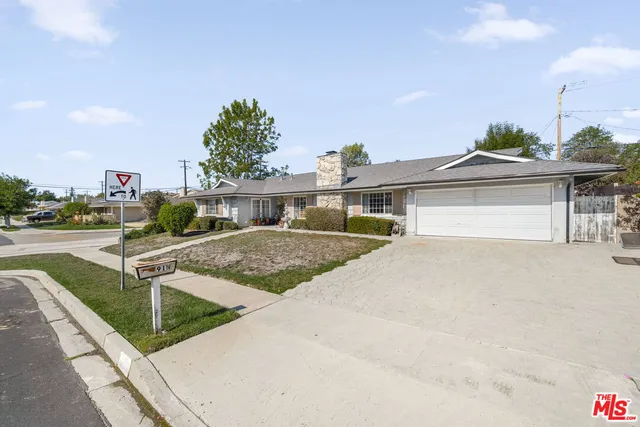 $999,000 | 91 West Gainsborough Road, Thousand Oaks, CA 91360