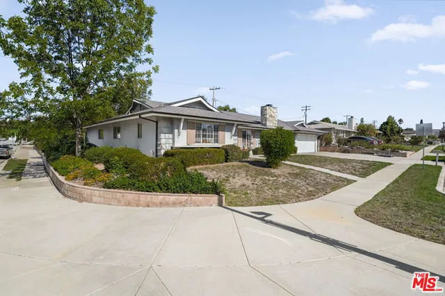 $999,000 | 91 West Gainsborough Road, Thousand Oaks, CA 91360