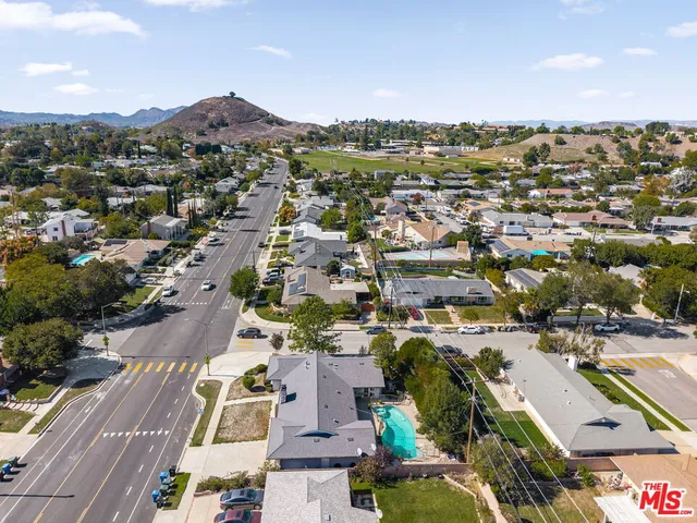 $999,000 | 91 West Gainsborough Road, Thousand Oaks, CA 91360