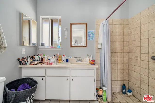 $999,000 | 91 West Gainsborough Road, Thousand Oaks, CA 91360