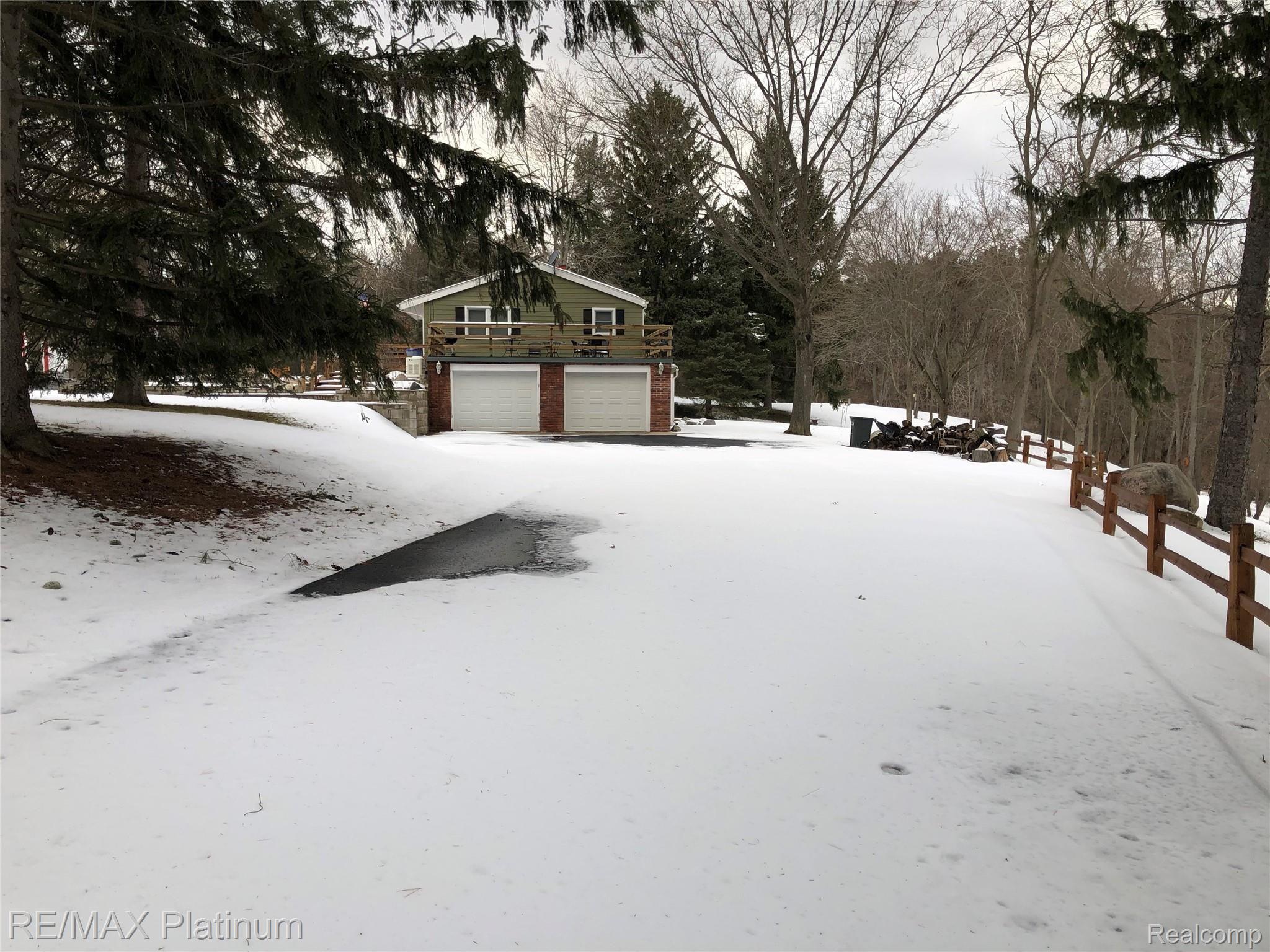 3195 East Highland Road Howell, MI 48855 - Photo 20 of 22 2 Car Garage