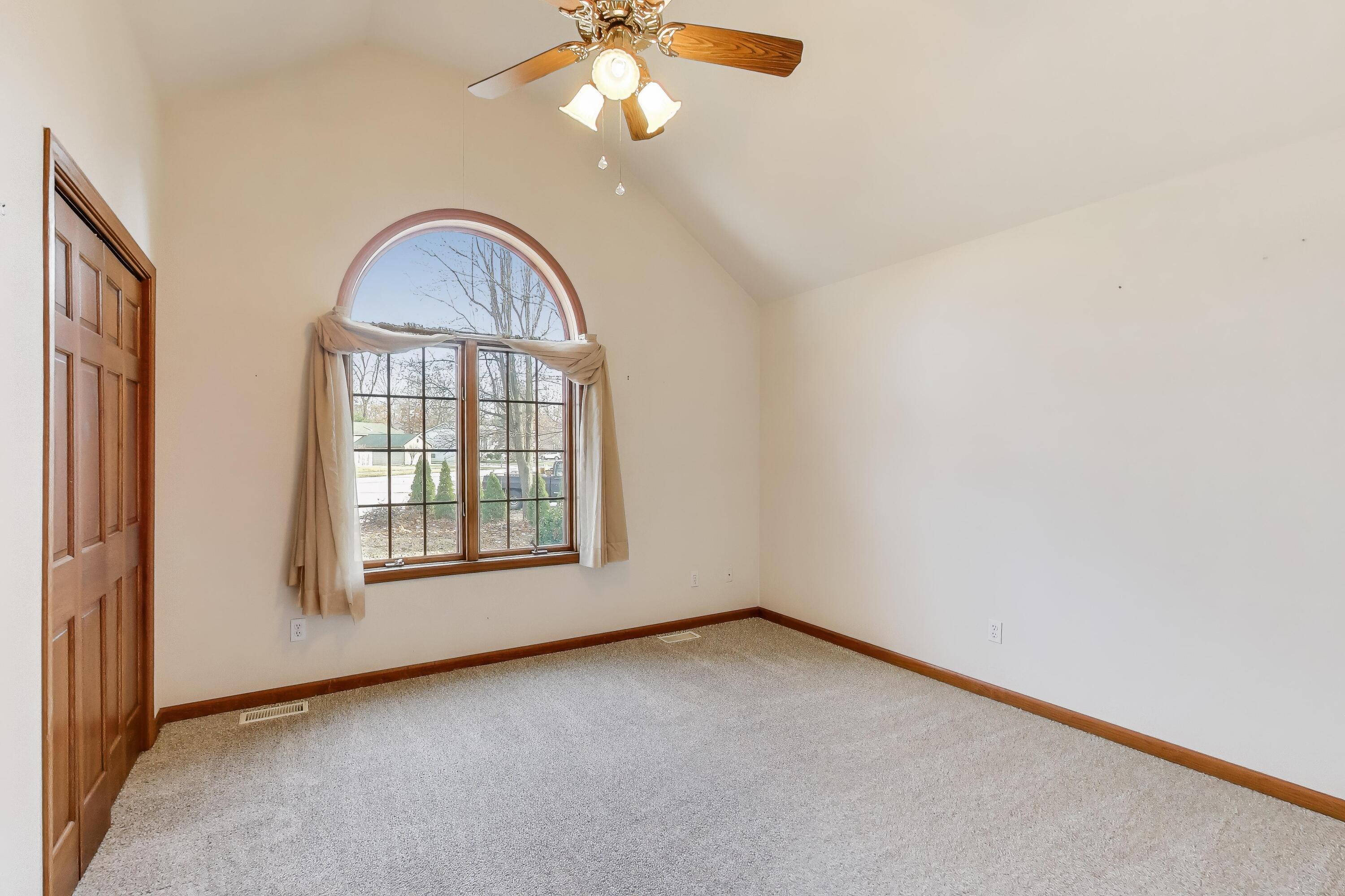 1642 Commodore Lane Chesterton, IN 46304 - Photo 19 of 34 an empty room with a window
