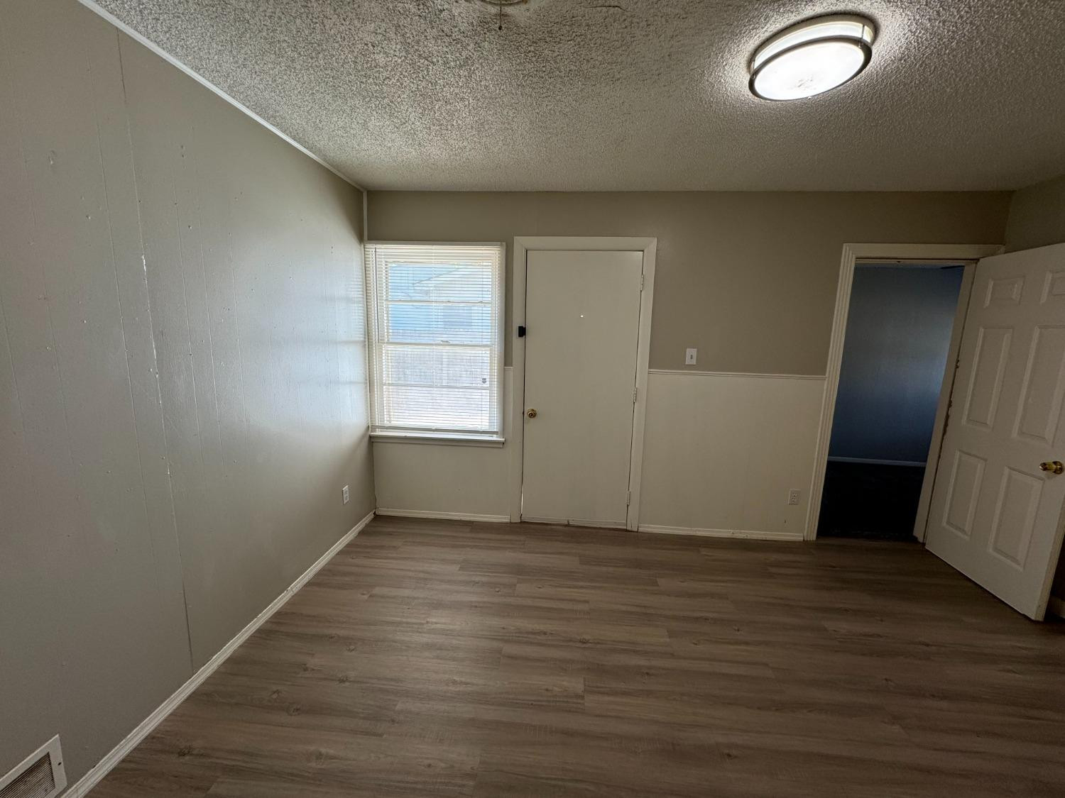 4301 29th Street Lubbock, TX 79410 - Photo 4 of 11 Photo 4