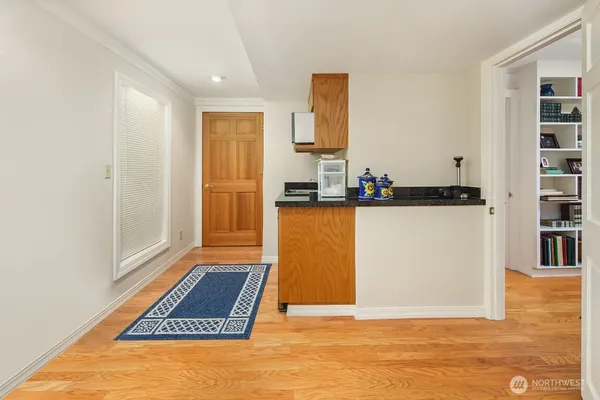 $10,000 | 934 88th Avenue Northeast, Medina, WA 98039