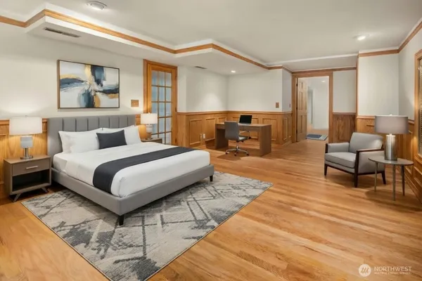 $10,000 | 934 88th Avenue Northeast, Medina, WA 98039