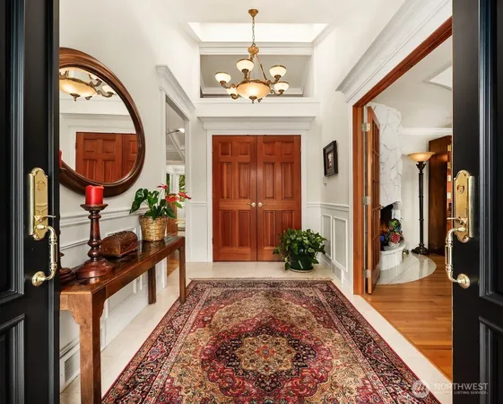 $10,000 | 934 88th Avenue Northeast, Medina, WA 98039