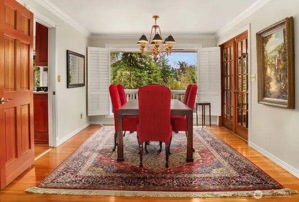 $10,000 | 934 88th Avenue Northeast, Medina, WA 98039