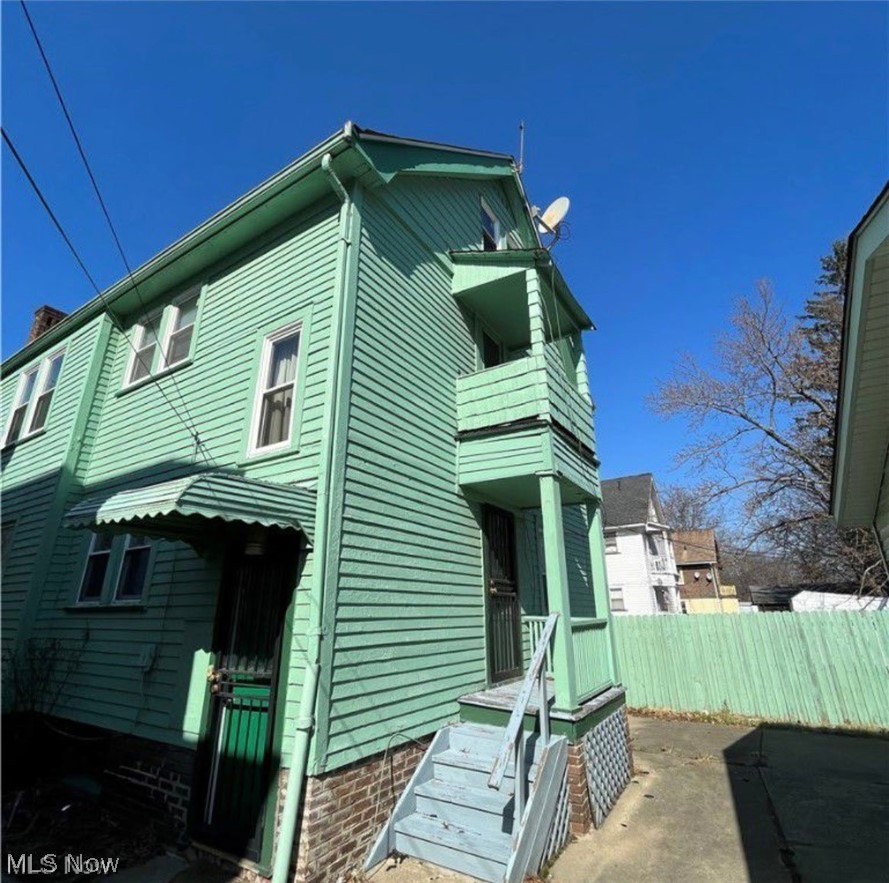 16308 Nela View Road Cleveland, OH 44112 - Photo 3 of 13