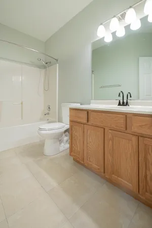 $2,600 | 2664 Cobblestone Drive, Unit 2664, Crystal Lake, IL 60012