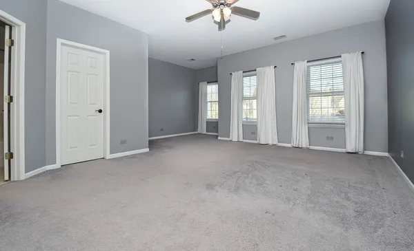 $2,600 | 2664 Cobblestone Drive, Unit 2664, Crystal Lake, IL 60012