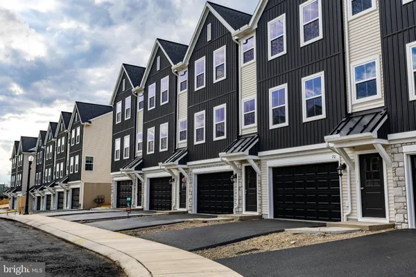 $2,095 | 14 Meredith Way, Carlisle, PA 17013