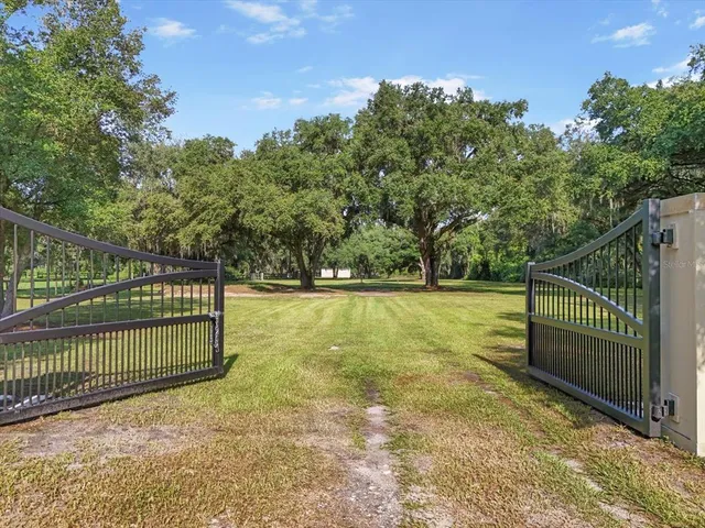$400,000 | 2514 Pemberton Creek Drive, Seffner, FL 33584