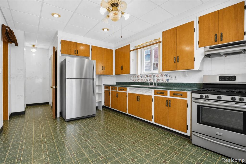 5003 Maple Street Dearborn, MI 48126 - Photo 12 of 41